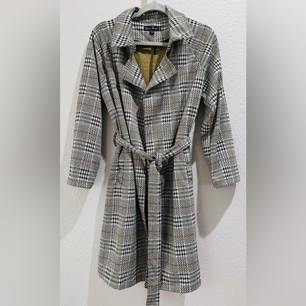 Wrap Coat. Size Medium.